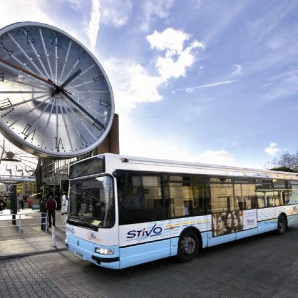 En gare de Cergy-Saint-Christophe, le bus STIVO en mobilité