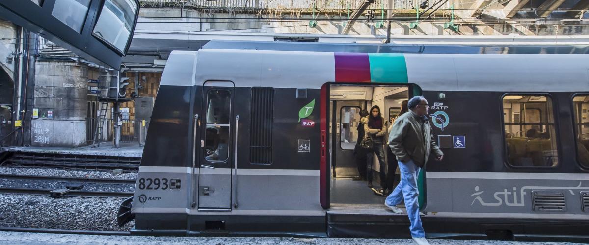 RER B RATP train Paris 