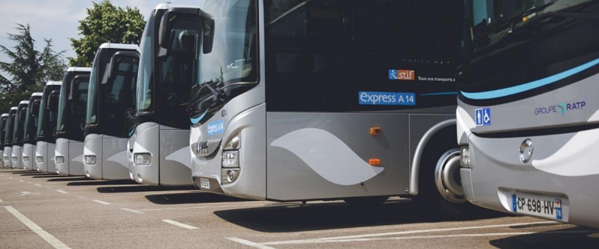 Les Mureaux, France, Bus in mobility